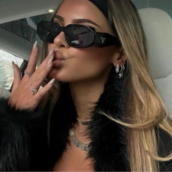 NEW PRADA PR 17WS 1AB5S0 SUNGLASSES PRADA PR17WS BLACK PRADA SPR 17W 1AB5S0 - Picture 1 of 15